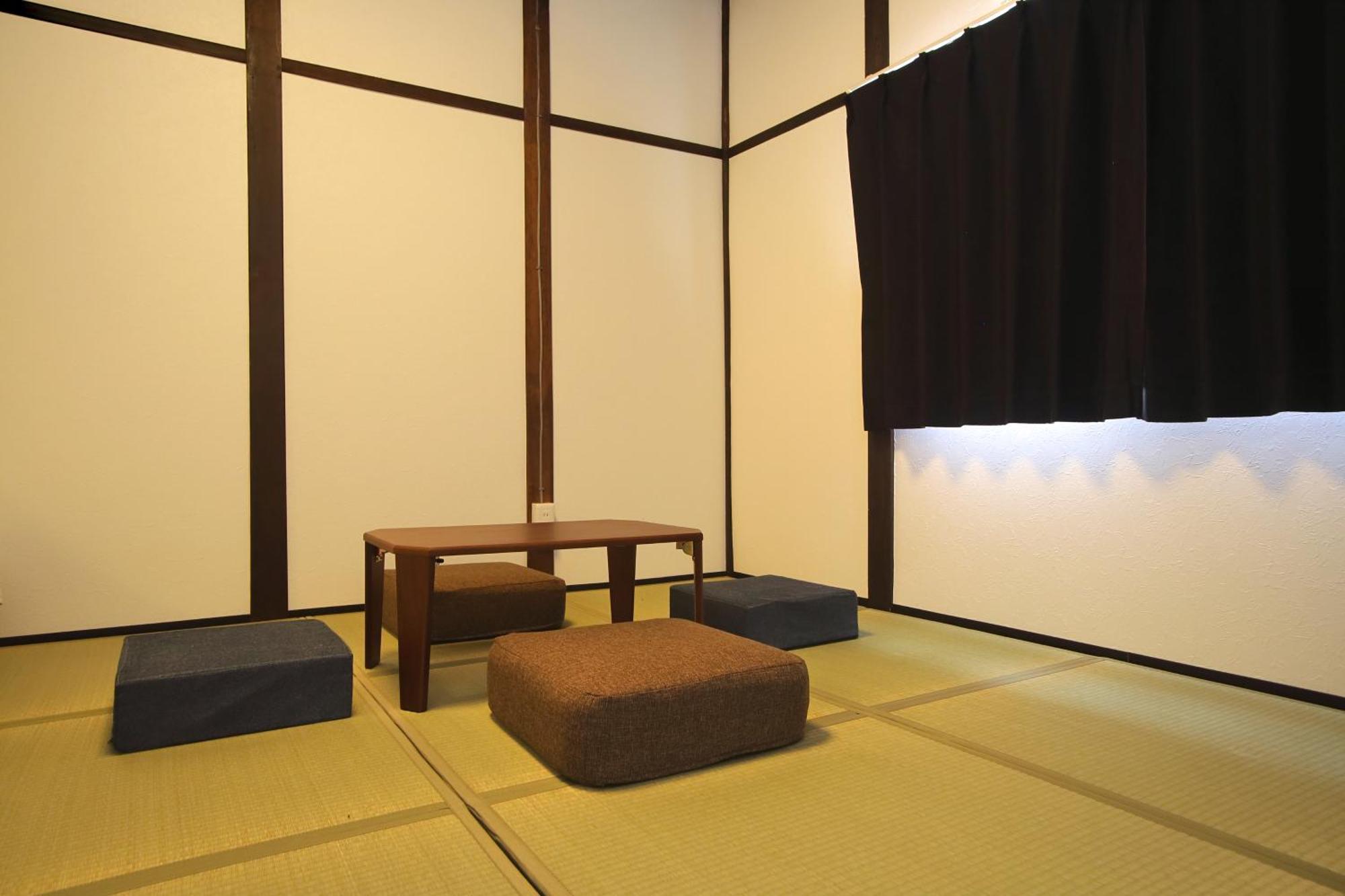 Yagara Terrace House B * Ōsaka